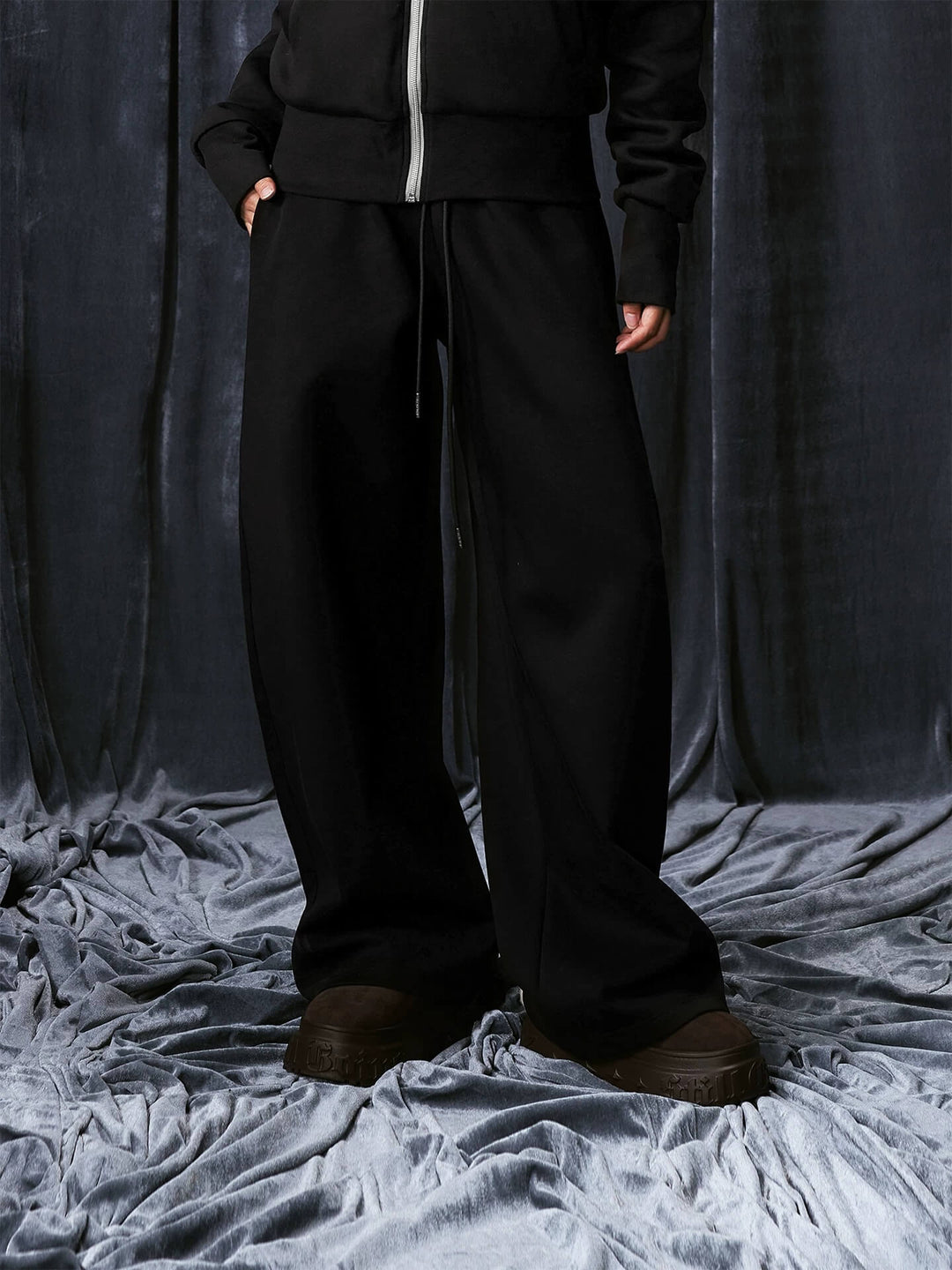 1807 Air Layer Cotton Machete Sweatpants | Face 3 Face