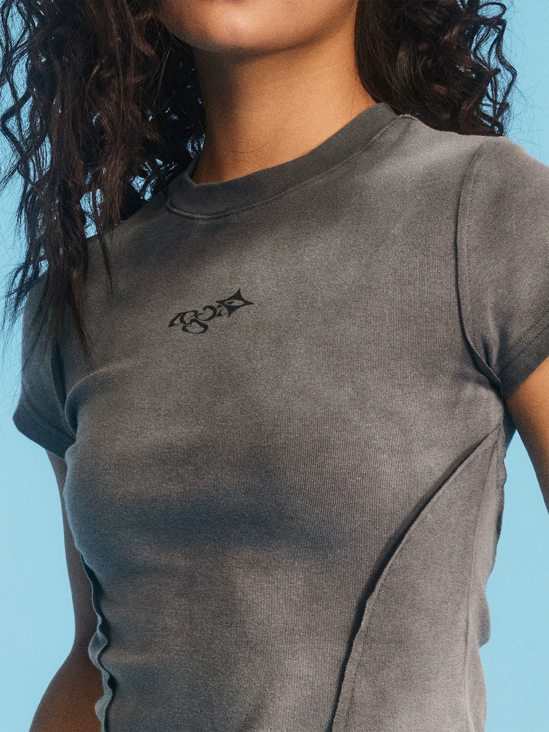 1807 Washed Cropped Slim Tee | Face 3 Face