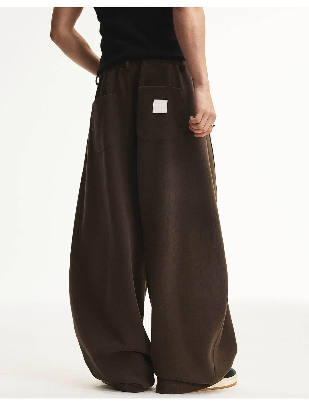MEDM Curved Metal Tag Baggy Sweatpants | Face 3 Face