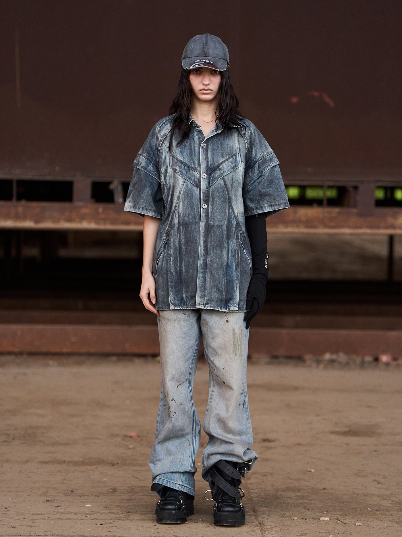 BLIND NO PLAN Washed & Distressed Denim Short Sleeve Shirt | Face 3 Face