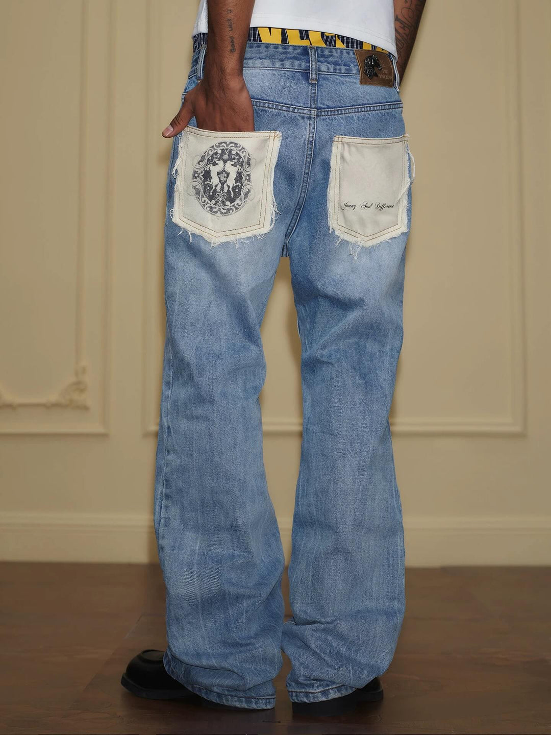 YADcrew Contrast Frayed Back Pocket Center Seam Washed Jeans | Face 3 Face