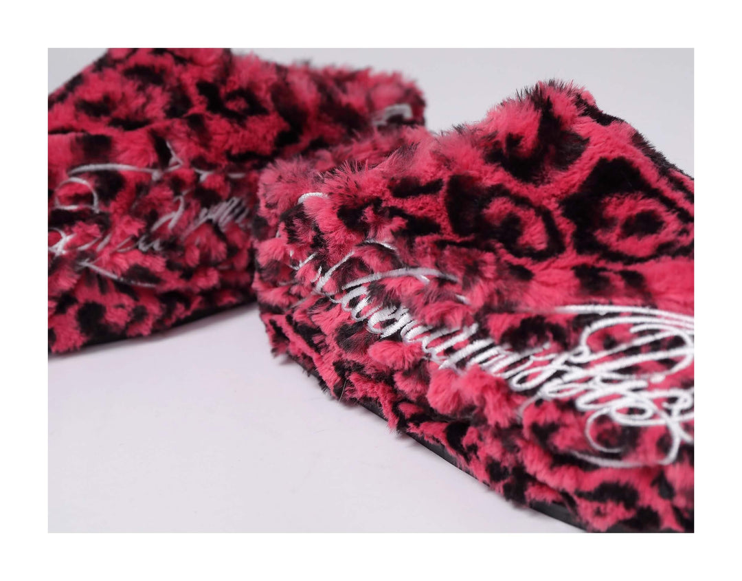 KARMANISTIC Rose White Leopard Fur Embroidered Slipper Clogs | Face 3 Face