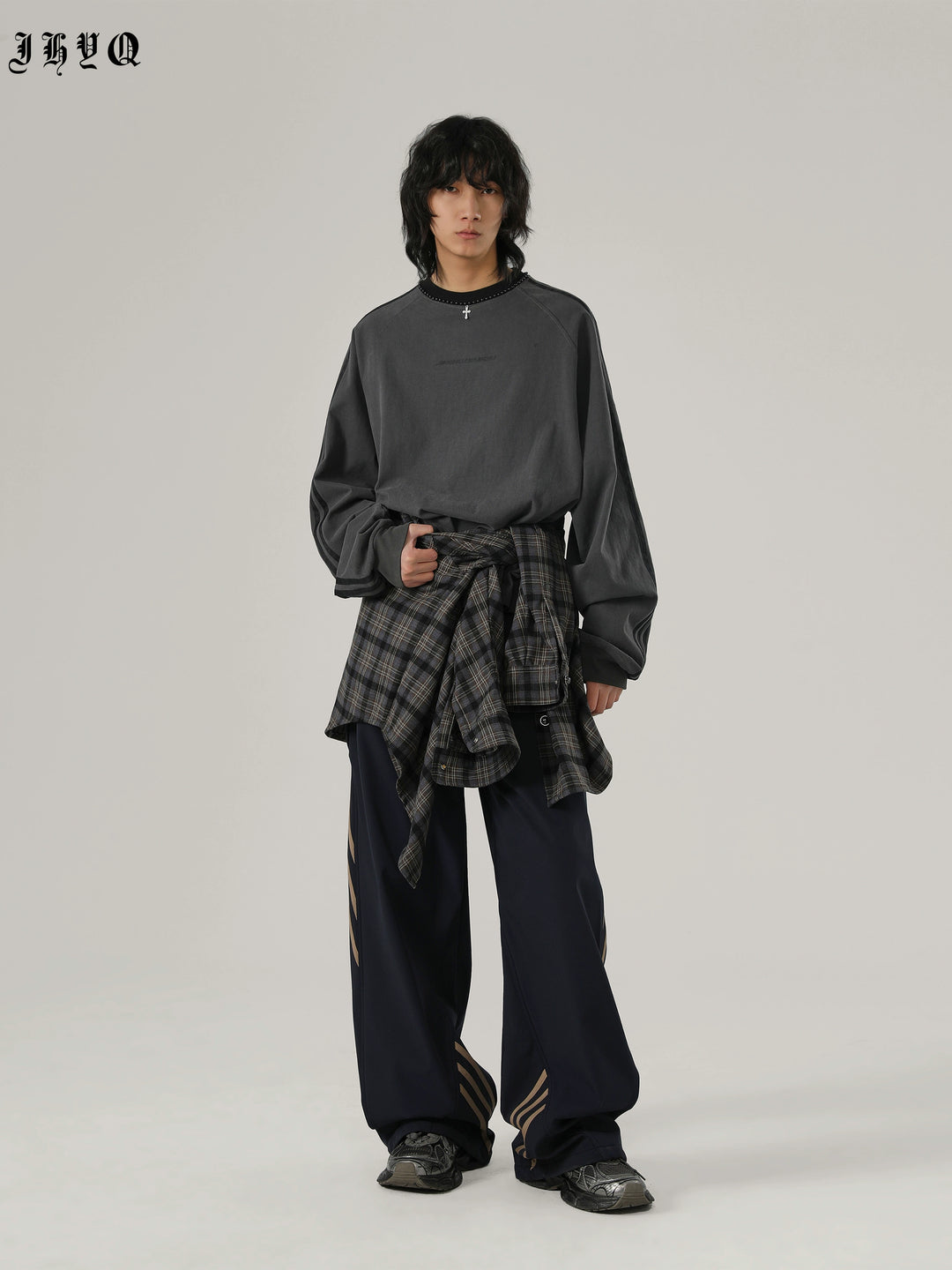 JHYQ Beadwork Washed & Old Long Sleeved Tee