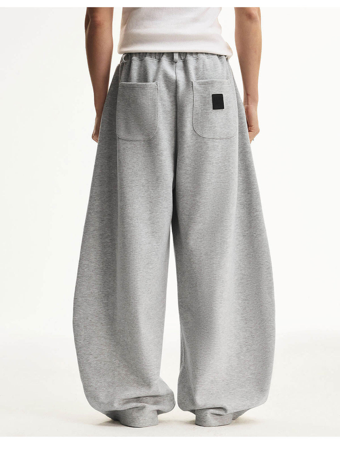 MEDM Curved Metal Tag Baggy Sweatpants | Face 3 Face