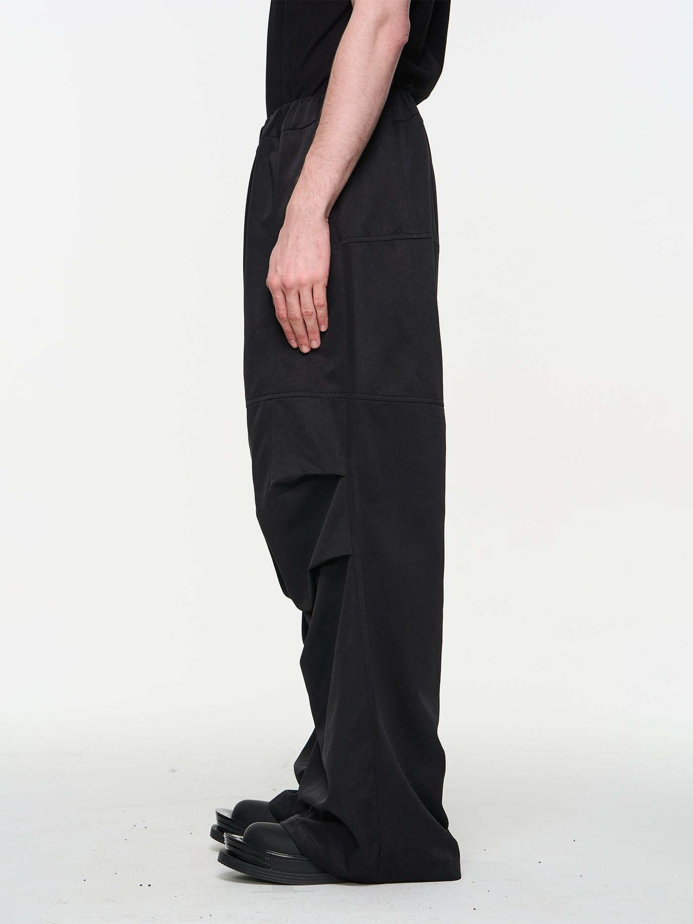 BLIND NO PLAN 3D Pinch Pleat Silhouette Elastic Waist Pants | Face 3 Face