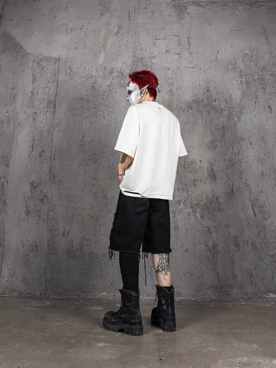 UNDERWATER Dirty-Dyed Distressed Life Is Pain Printed Tee | Face 3 Face