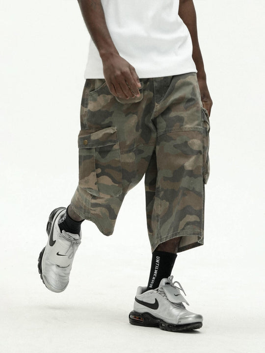 UNTILWERICH Washed Camo Multi Pocket Wide Cargo Below Knee Shorts | Face 3 Face