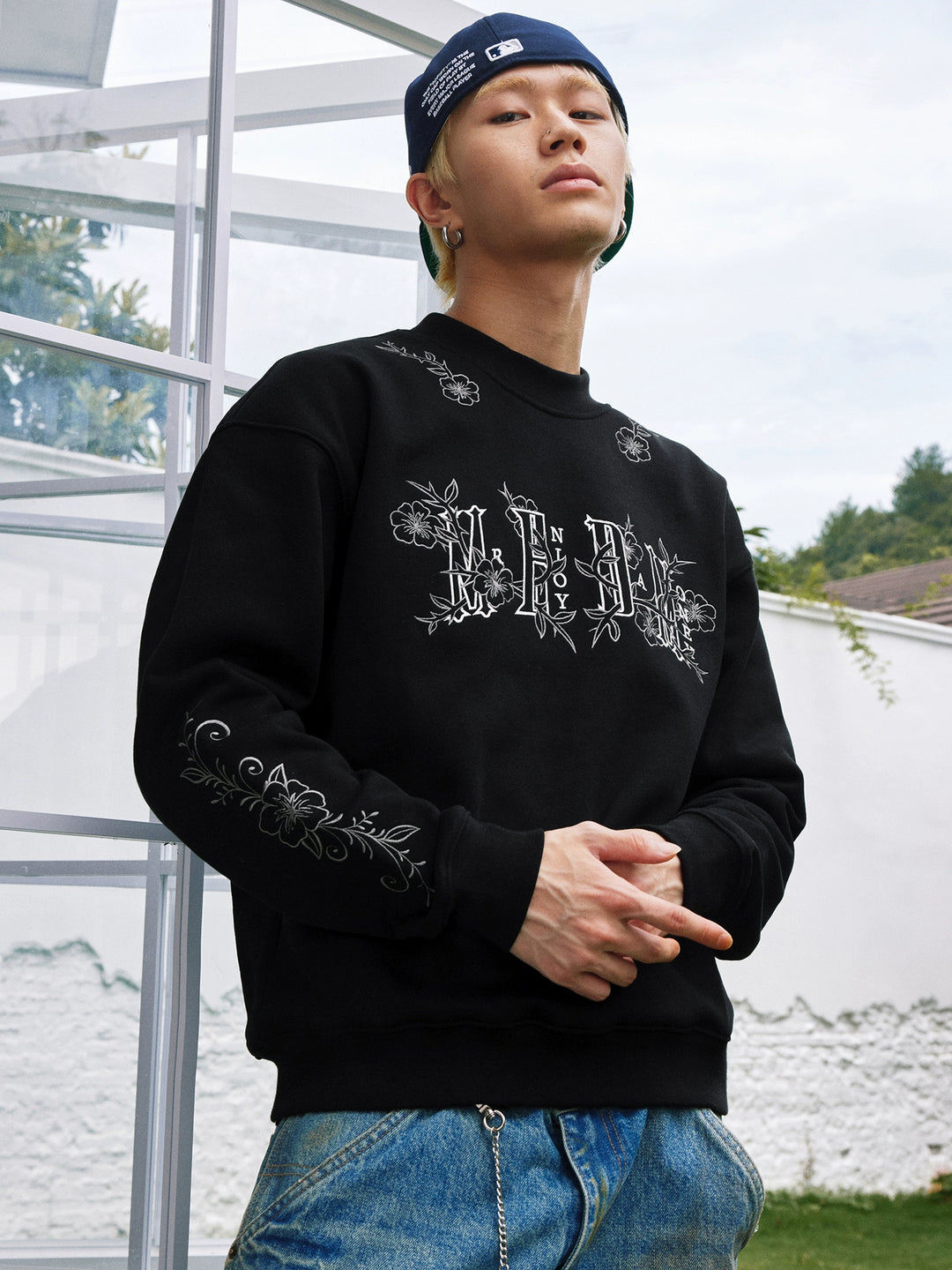 MEDM Floral Logo Embroidered Sweatshirt | Face 3 Face