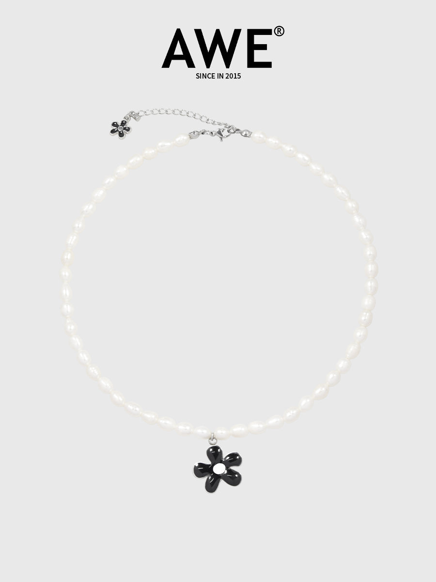 AWE Black Sunflower Pendant Pearl Necklace | Face 3 Face
