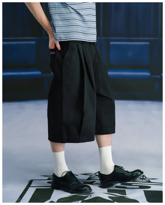 S45 3D Double Pleat Baggy Shorts | Face 3 Face