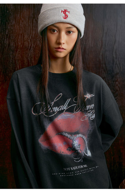 Small Town Kid Dirty Wash Flash Diamond Lips Long Sleeve Tee | Face 3 Face