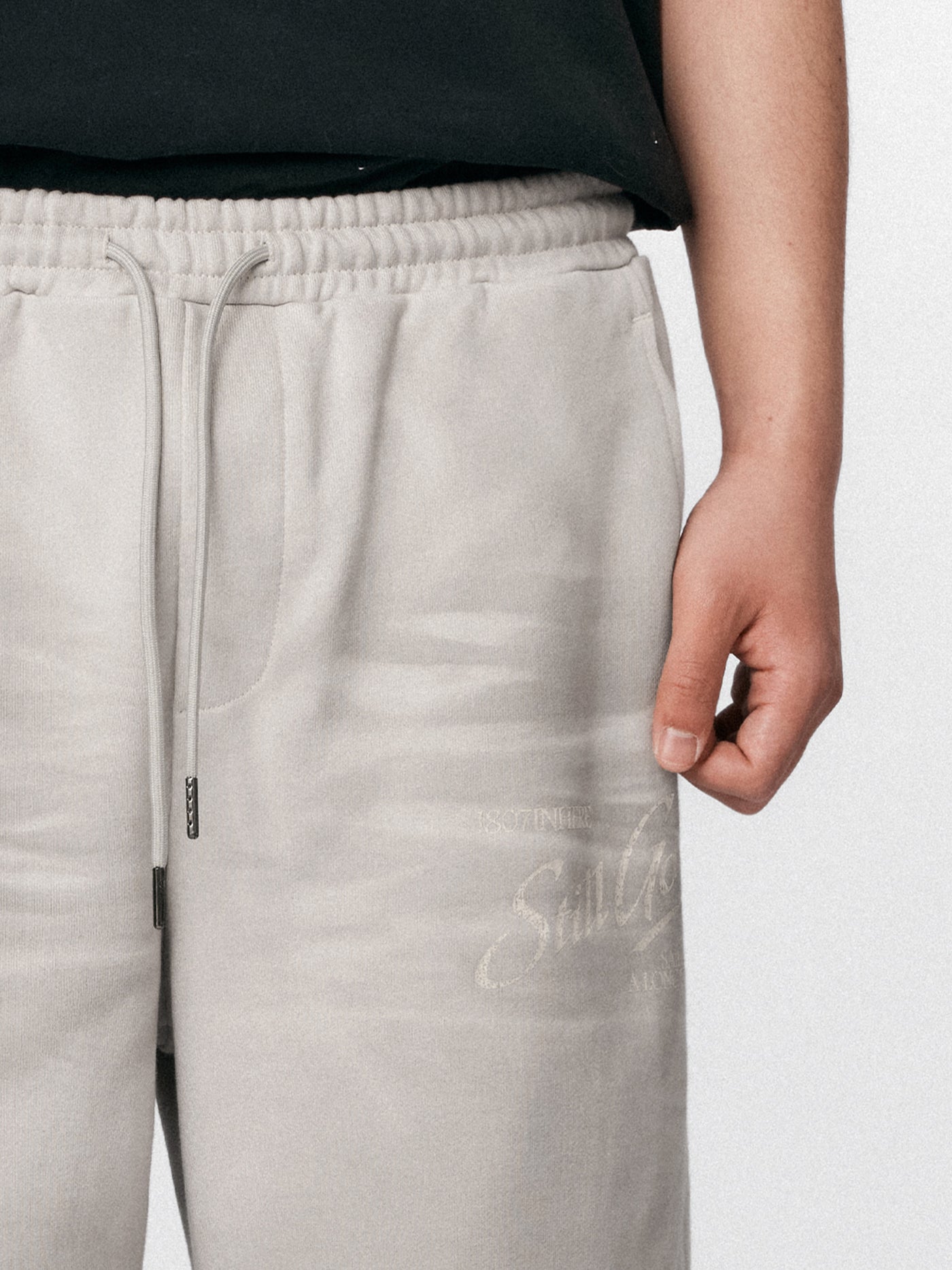 1807 Pleated Whiskers Sweatpants | Face 3 Face