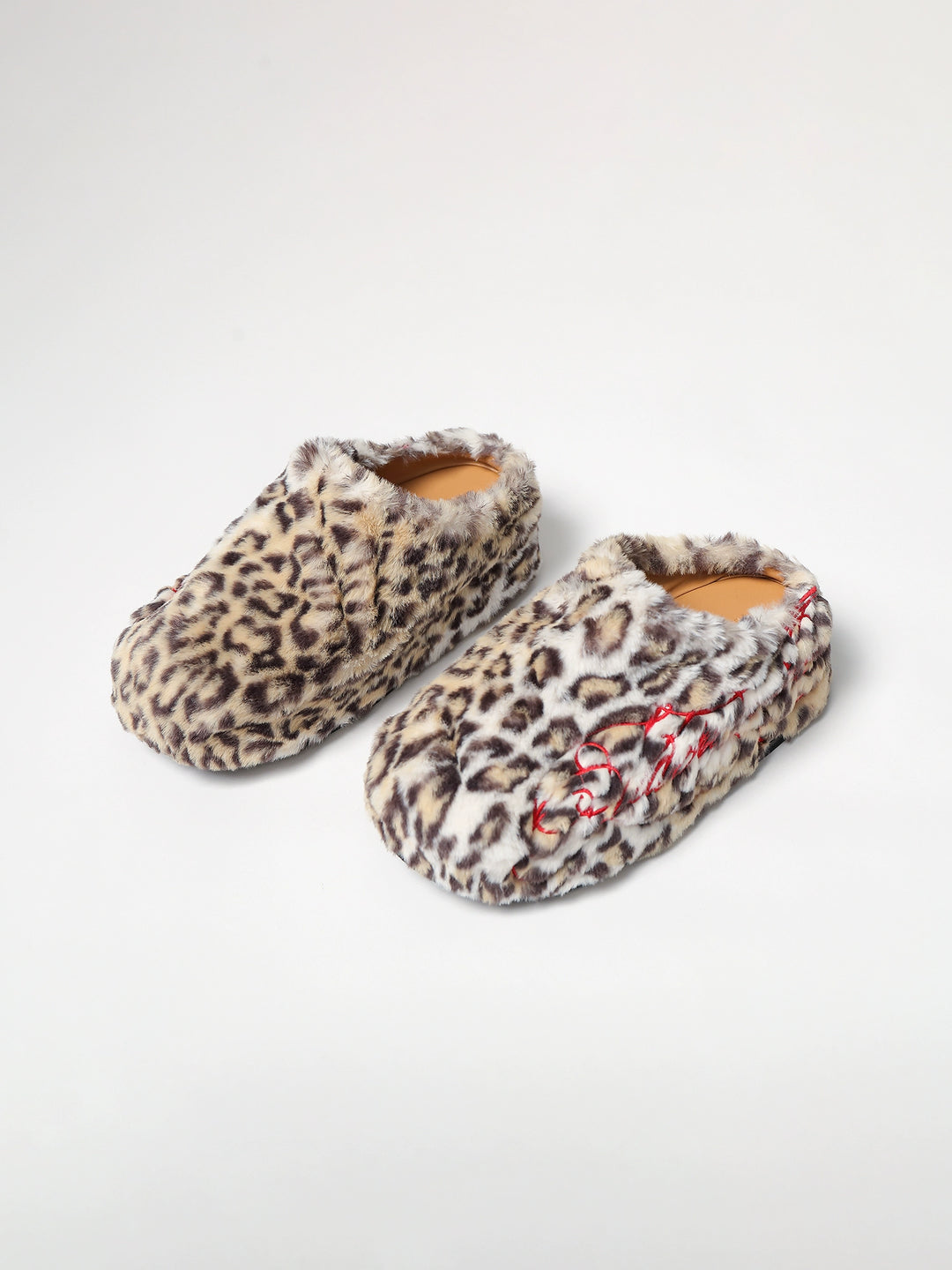 KARMANISTIC Leopard Fur Embroidered Slipper Clogs | Face 3 Face