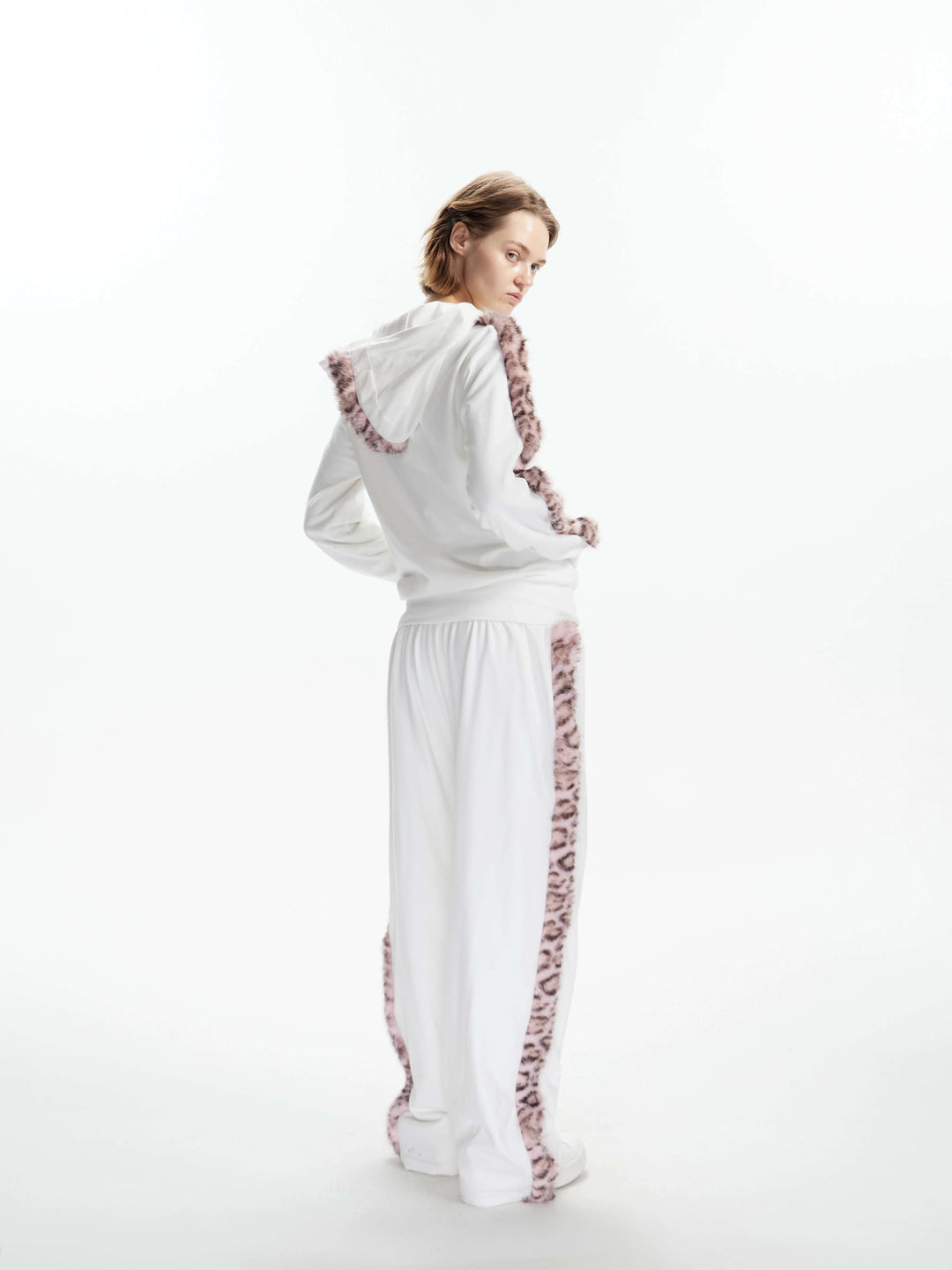 KARMANISTIC Tiger and Leopard Faux Fur Stripe Baggy Sweatpants | Face 3 Face