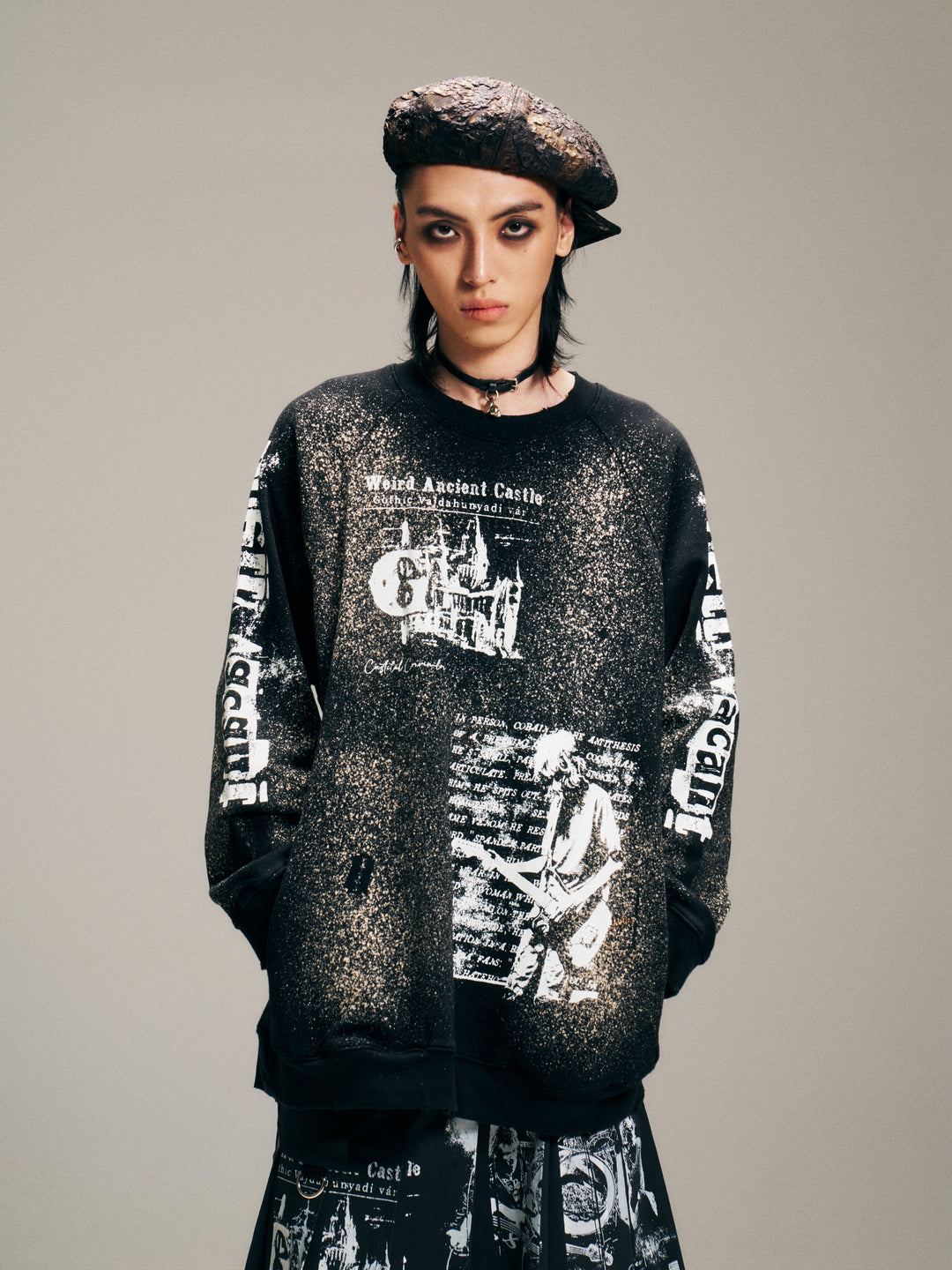 VENTUREK Graffiti Letter Dot Spray Print Sweatshirt | Face 3 Face