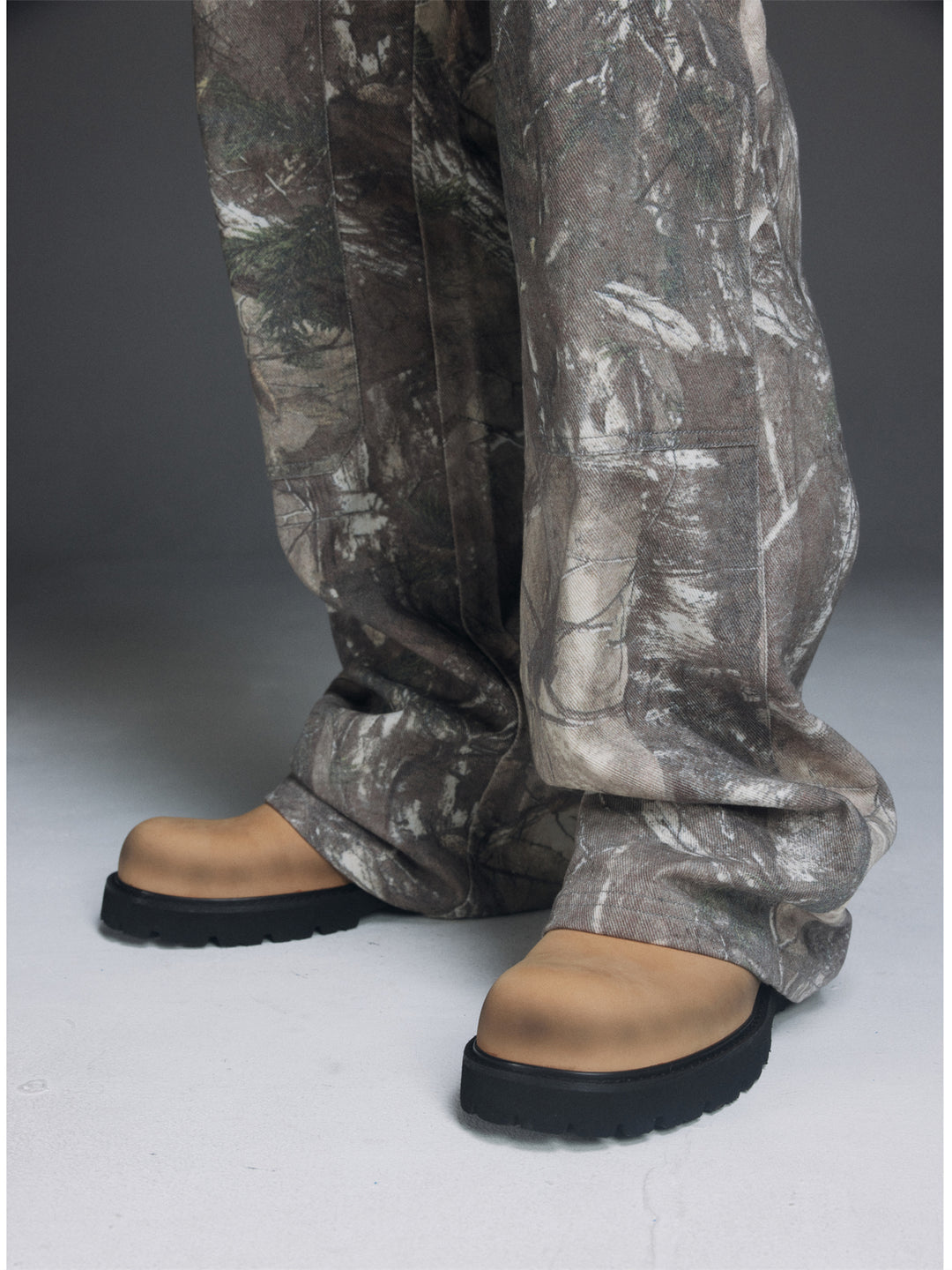 NOVACAM Tree Camo Double-Knee Flared Painter Pants | Face 3 Face