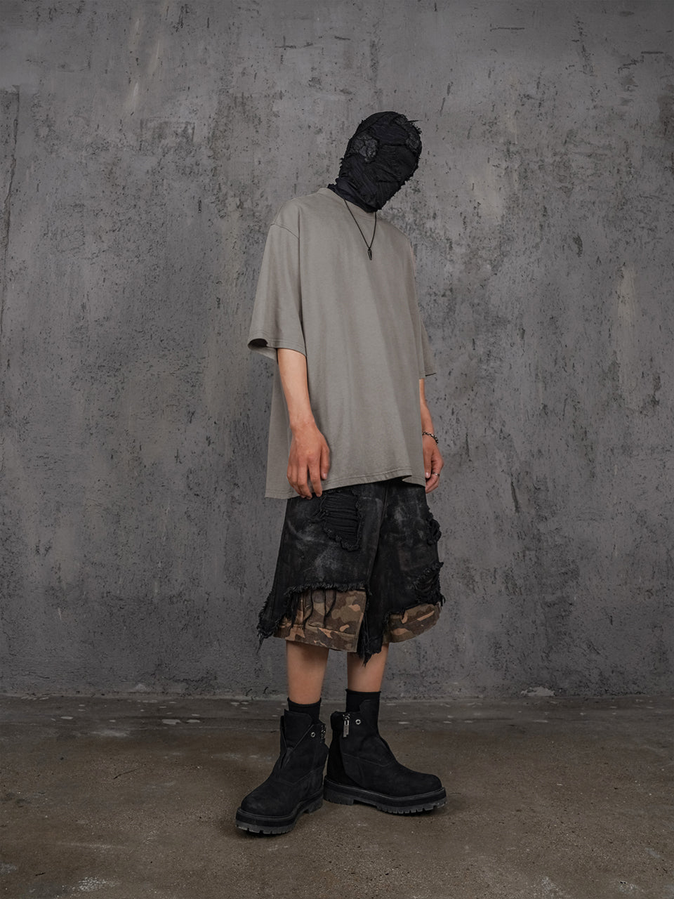 UNDERWATER Gray Sand-Washed Basic Faded Tee | Face 3 Face