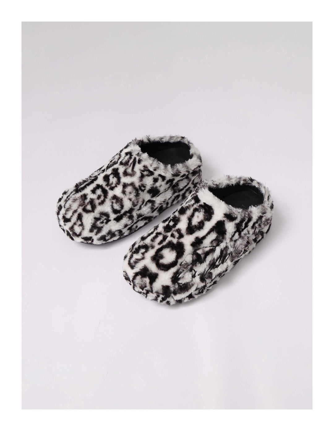 KARMANISTIC Rose White Leopard Fur Embroidered Slipper Clogs | Face 3 Face