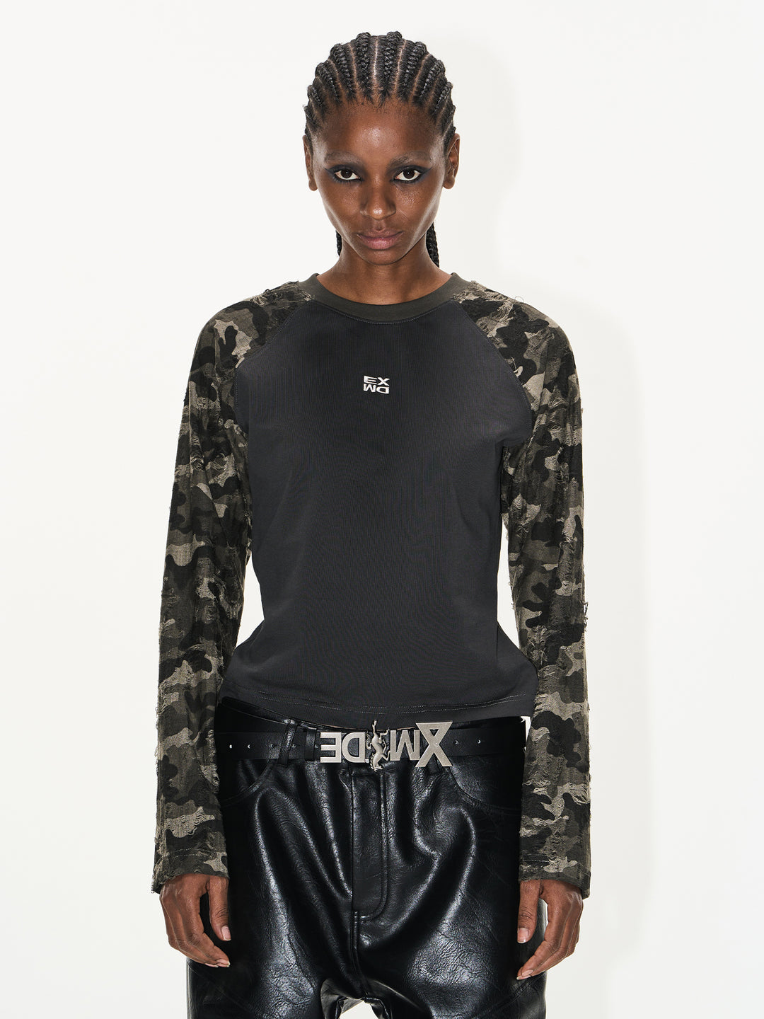 BLIND NO PLAN Camouflage Contrast Embroidered Raglan Long Sleeve Short Tee | Face 3 Face