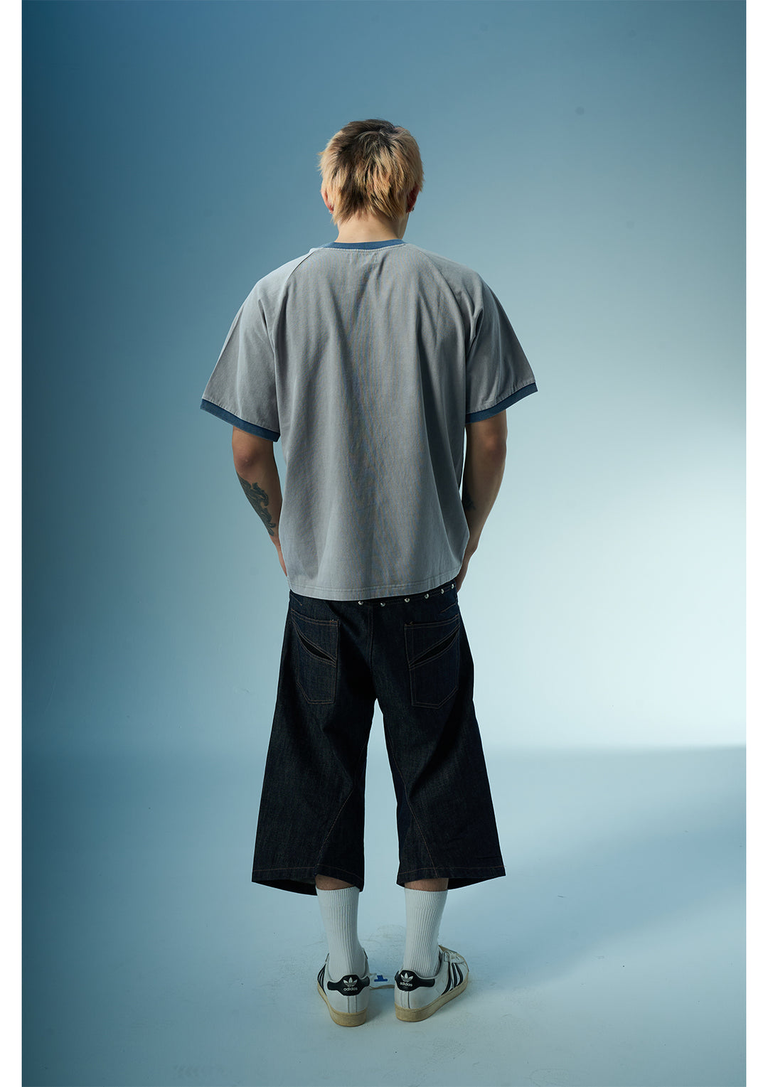 EVILKNIGHT(EK) Star Portrait with Contrast-Color Print Tee | Face 3 Face