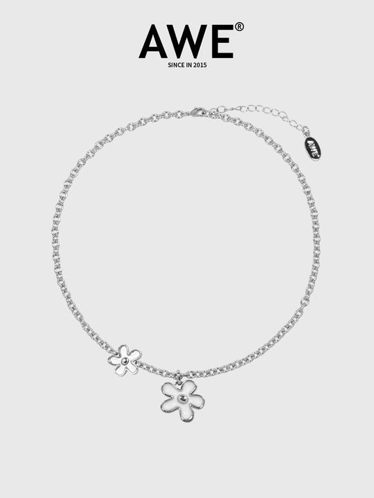 AWE The First Blooming Flowers Chain Necklace | Face 3 Face
