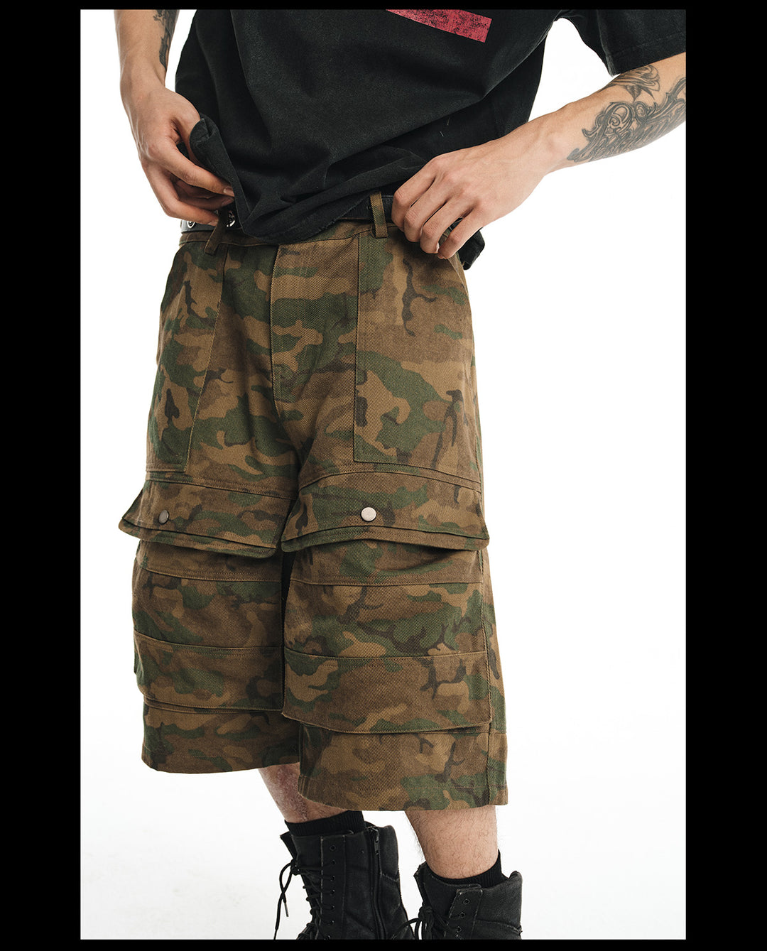 NOVACAM Camouflage & Black Baggy Work Cargo Shorts | Face 3 Face