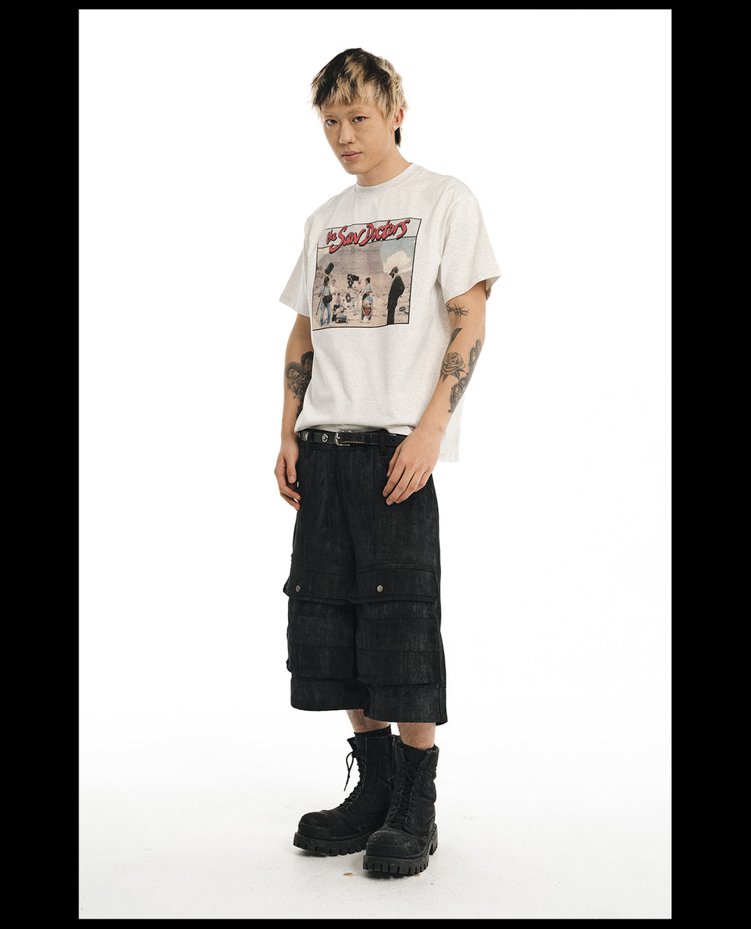 NOVACAM Vintage Photograph Print Tee | Face 3 Face