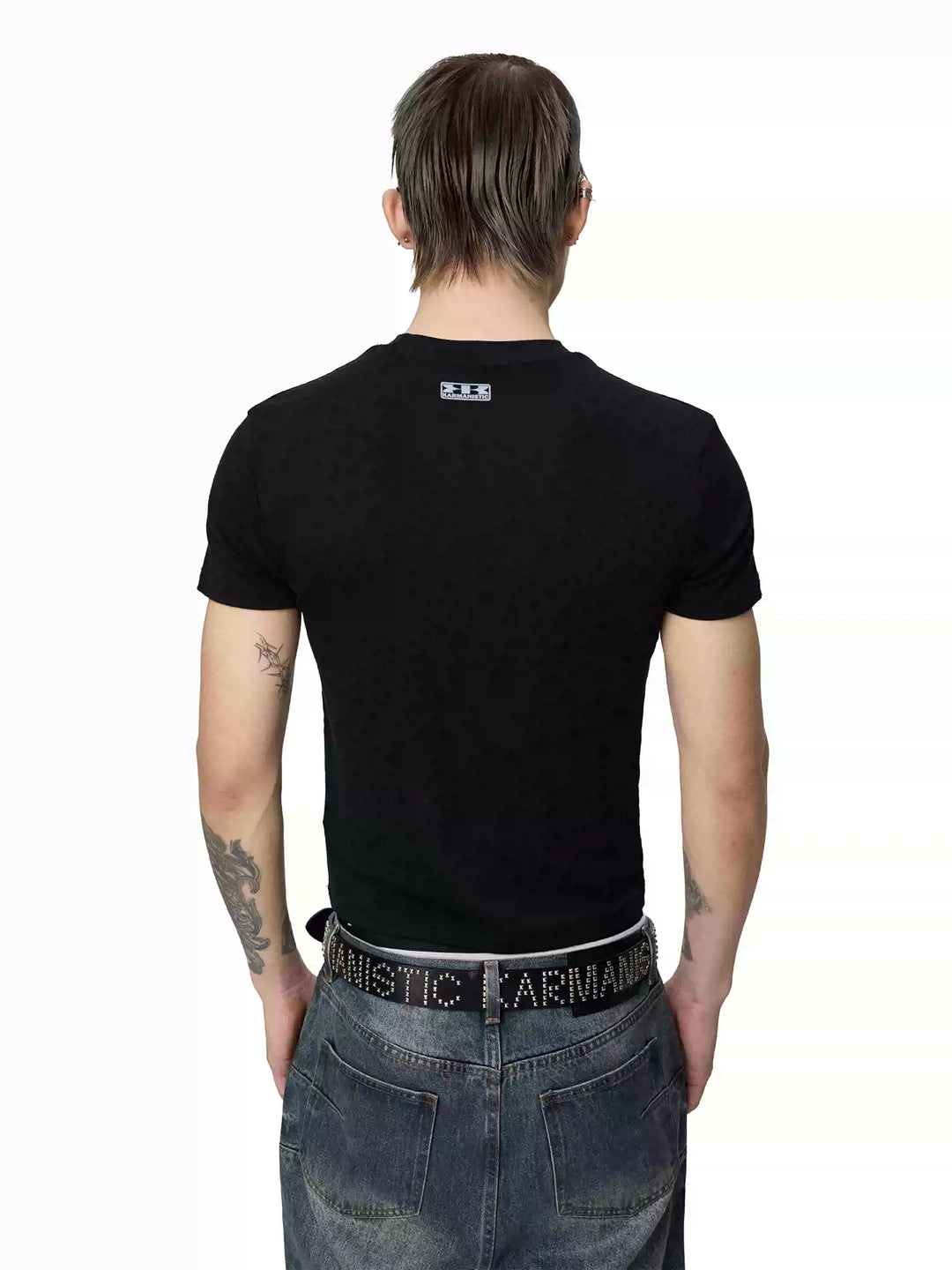 KARMANISTIC Small Logo Slim Stretch Tee | Face 3 Face