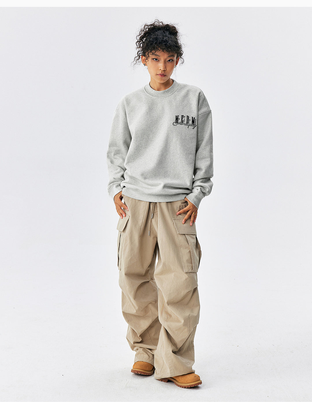 MEDM Logo Embroidered Basic Sweatshirt | Face 3 Face