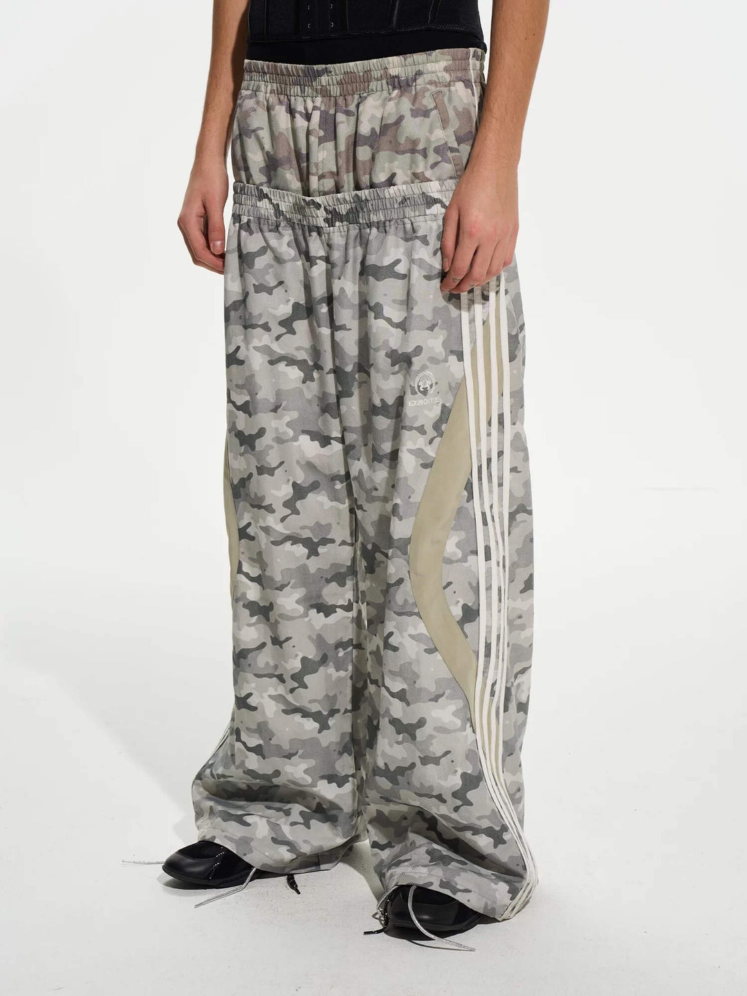 EXITMODE BY BLIND NO PLAN Double Waist Camouflage Four Stripe Baggy Track Pants | Face 3 Face