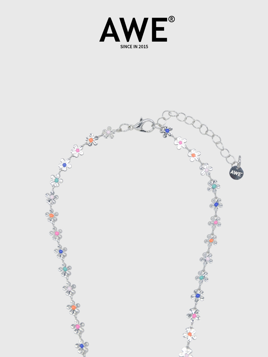 AWE Rainbow Small Daisy Chain Necklace | Face 3 Face