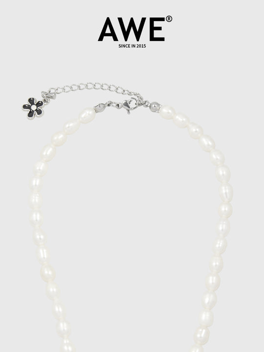 AWE Black Sunflower Pendant Pearl Necklace | Face 3 Face