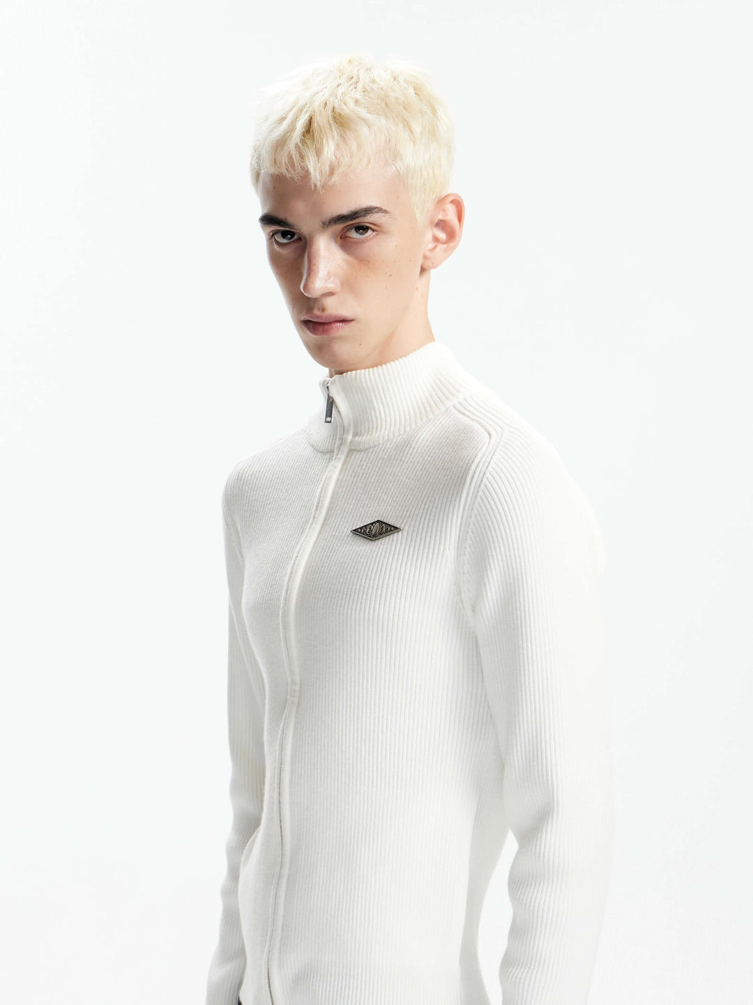 KARMANISTIC Metal Logo Badge Slim Fit Zip Up Knit Sweater | Face 3 Face