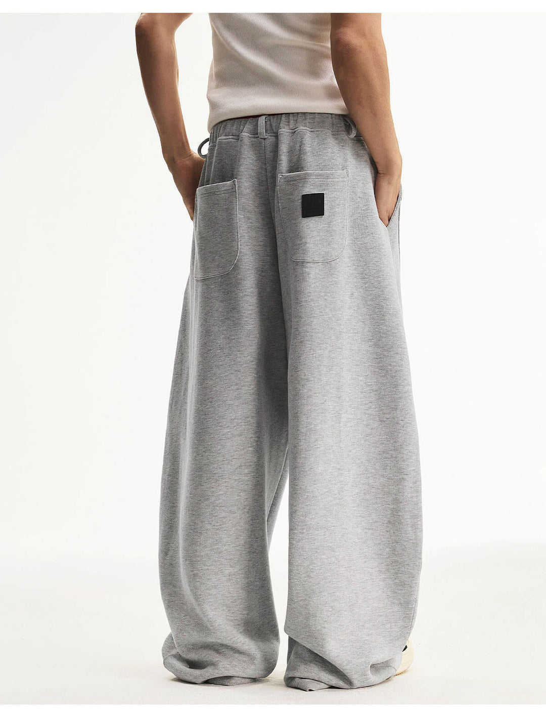 MEDM Curved Metal Tag Baggy Sweatpants | Face 3 Face