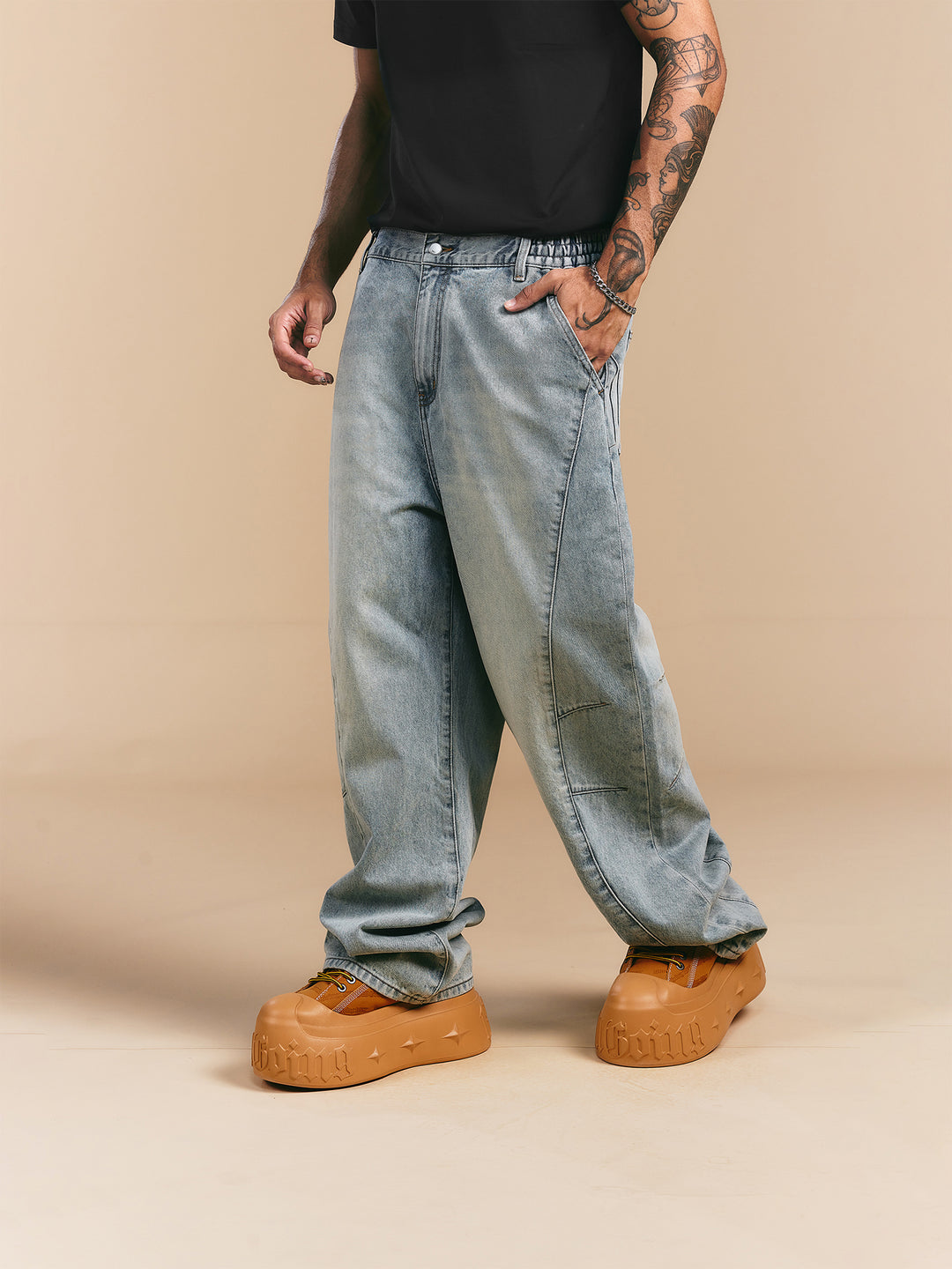 1807 Curved Stitching Washed Jeans | Face 3 Face