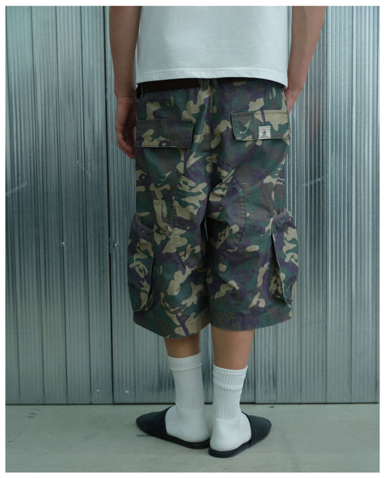S45 Camouflage Distressed Large Cargo Pocket Baggy Shorts | Face 3 Face