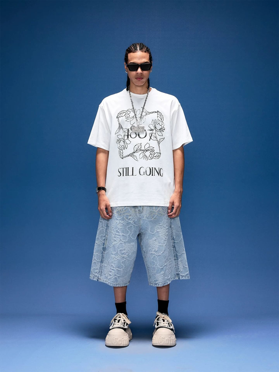 1807 Vintage Floral Chain Logo Print Short Sleeve Tee | Face 3 Face