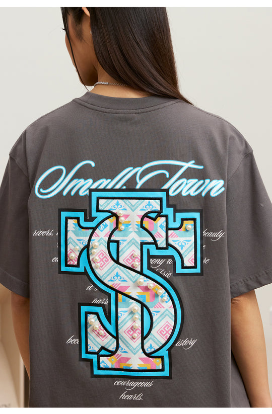 Small Town Kid Pearl Ethnic ST Logo Patch Tee | Face 3 Face