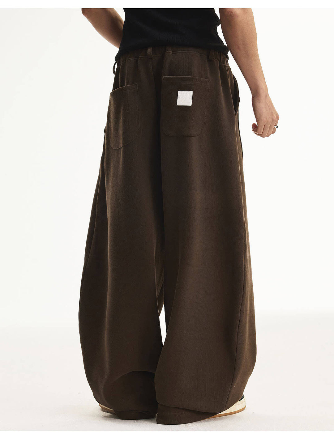 MEDM Curved Metal Tag Baggy Sweatpants | Face 3 Face