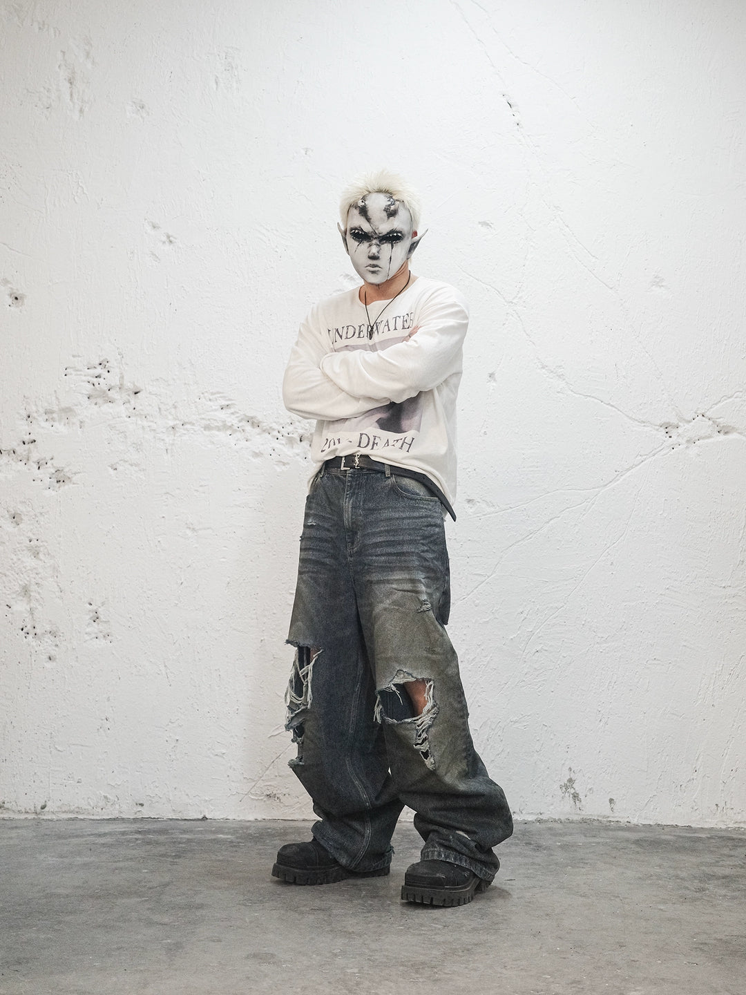 UNDERWATER Dirty Dye Aged Torn Baggy Jeans | Face 3 Face