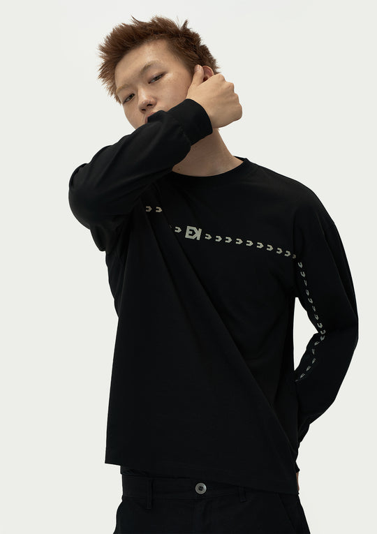 EVILKNIGHT(EK) Basic Arrow Logo Long Sleeve Tee | Face 3 Face
