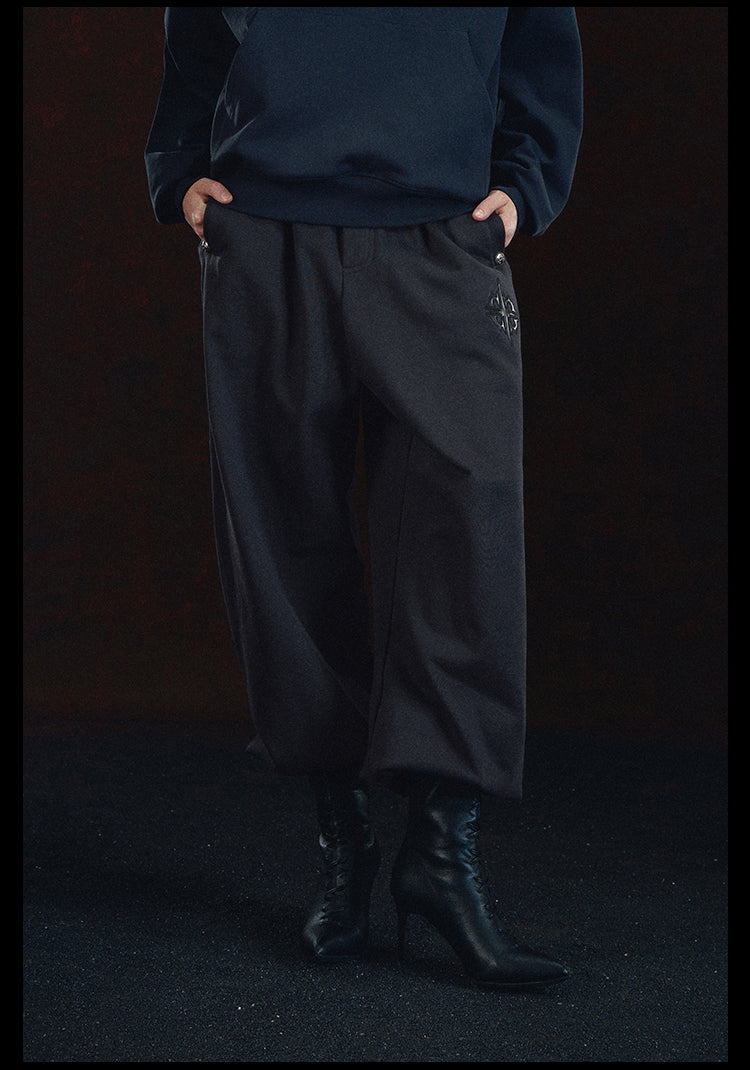 DICETINY Wide Studs Sweatpants | Face 3 Face