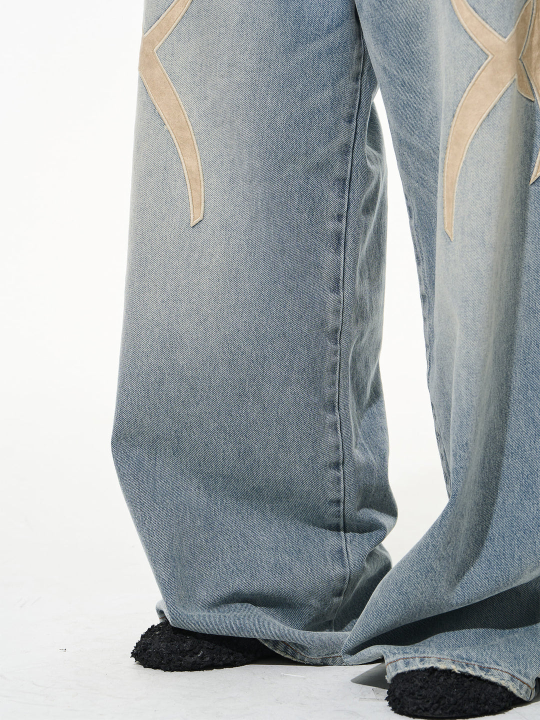 BLIND NO PLAN Graphic Logo Leather-Embroidered Washed Baggy Jeans | Face 3 Face