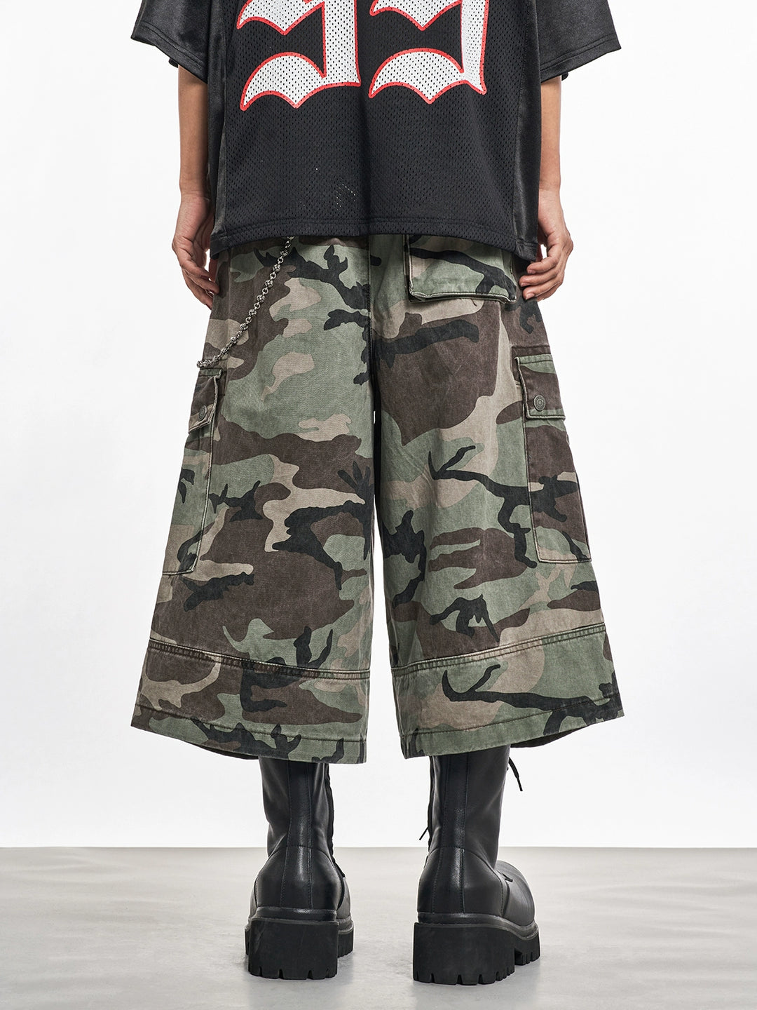 F3F Select Multi Pocket Camouflage Baggy Shorts | Face 3 Face