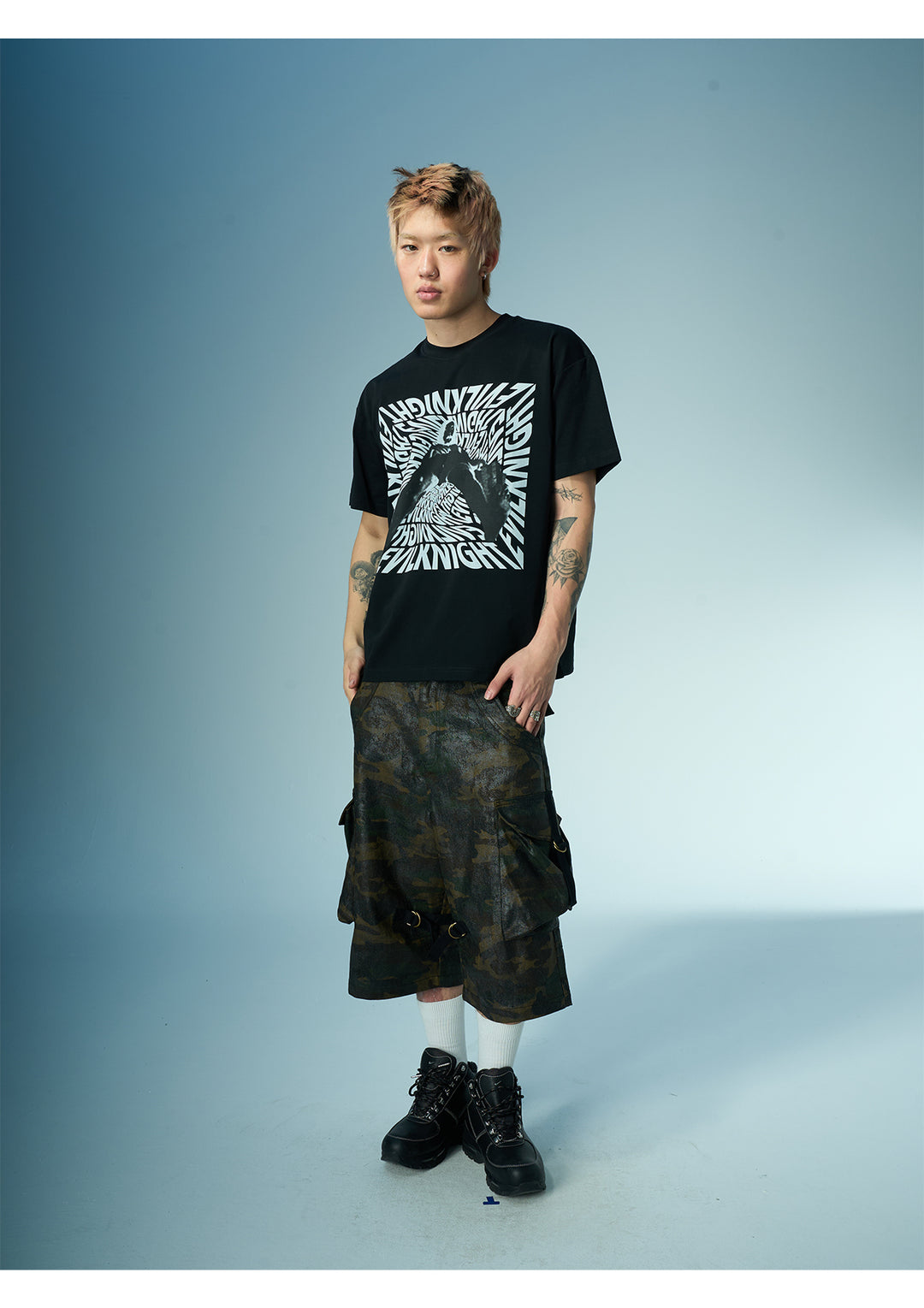 EVILKNIGHT(EK) 3D Portrait and Letter Print Tee | Face 3 Face