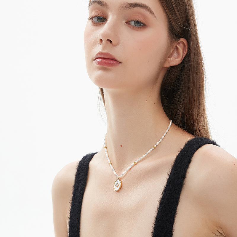 AWE Zirconia Pendant Pearl Beaded Necklace | Face 3 Face