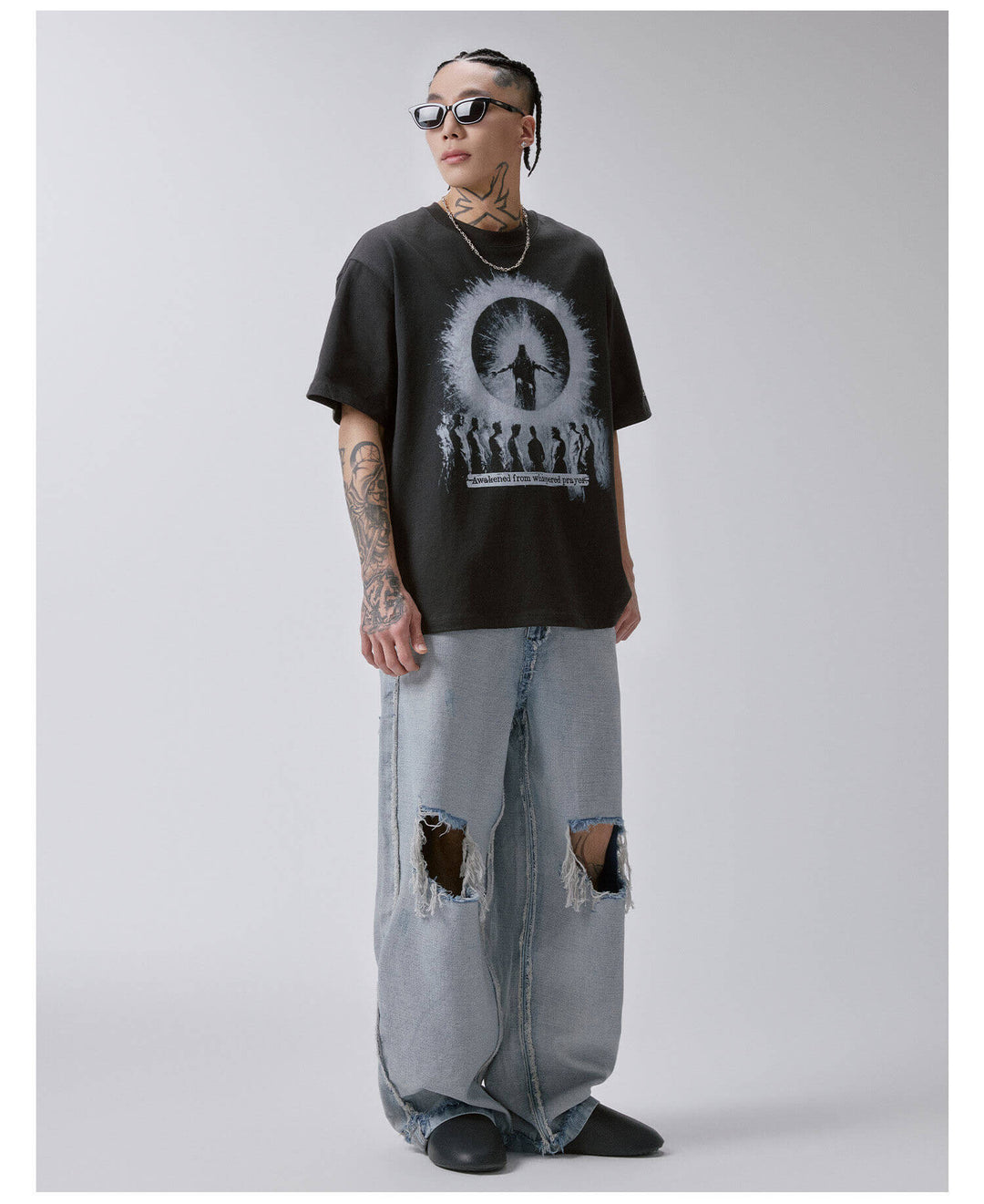 F2CE Praying Figure Silhouette Print Washed Distressed Short Sleeve Tee | Face 3 Face