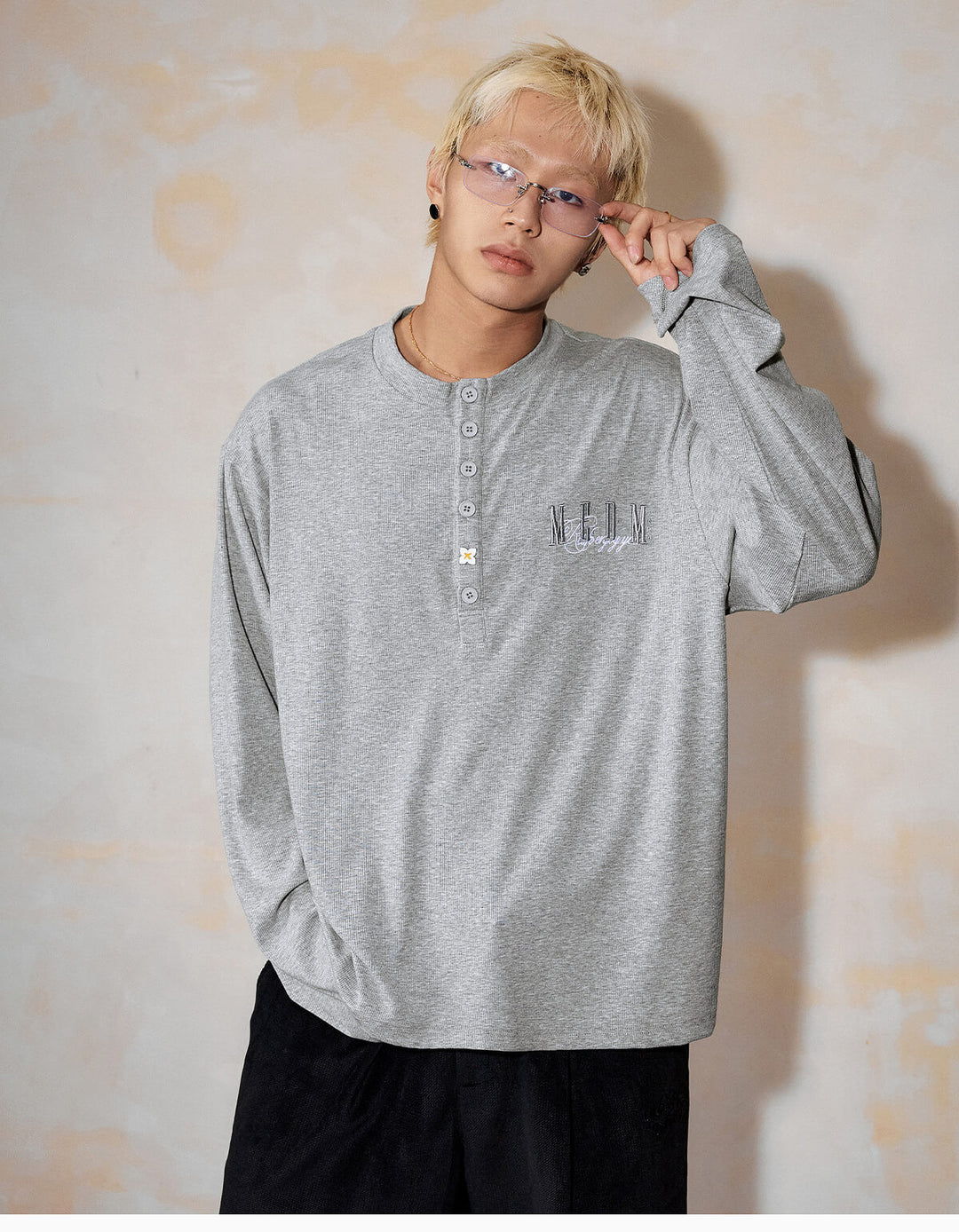 MEDM Flower Button Henley Long Sleeve Tee | Face 3 Face