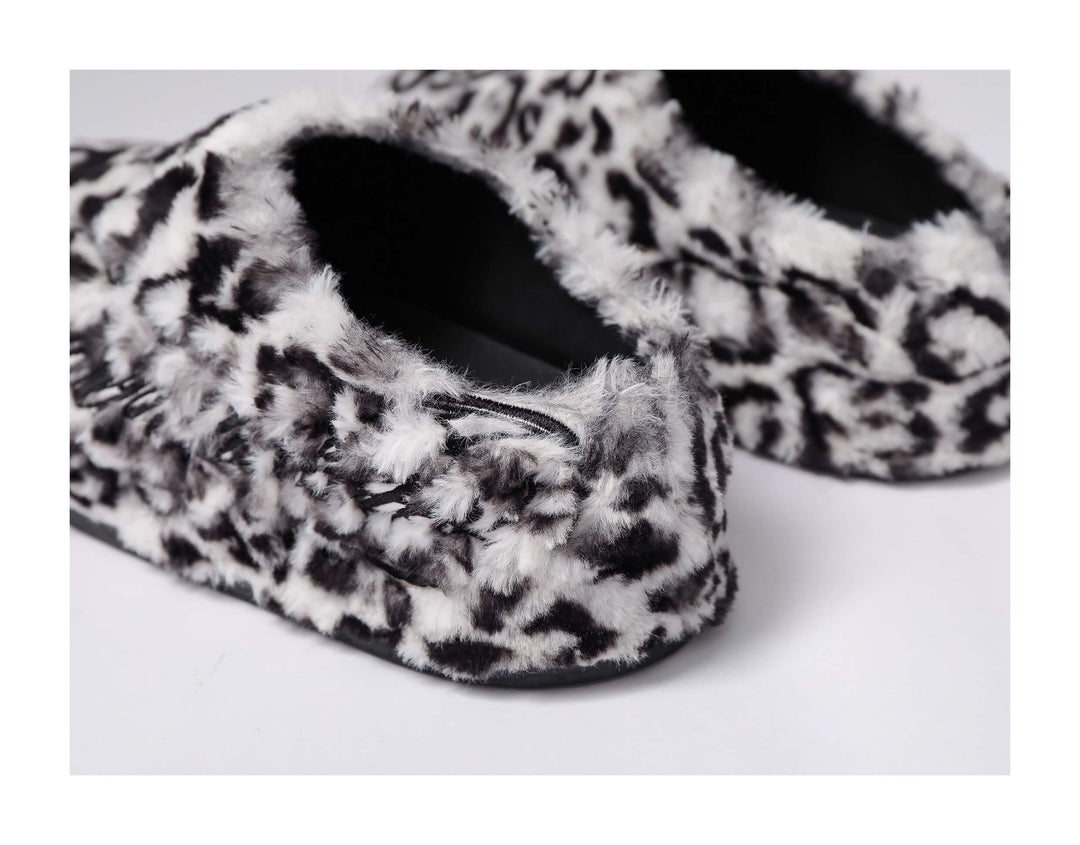KARMANISTIC Rose White Leopard Fur Embroidered Slipper Clogs | Face 3 Face