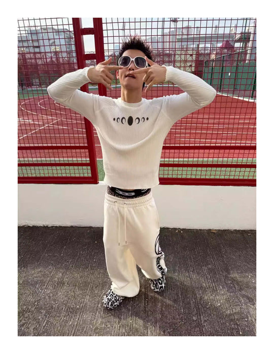 KARMANISTIC Slim Stretch Knit Sweater | Face 3 Face